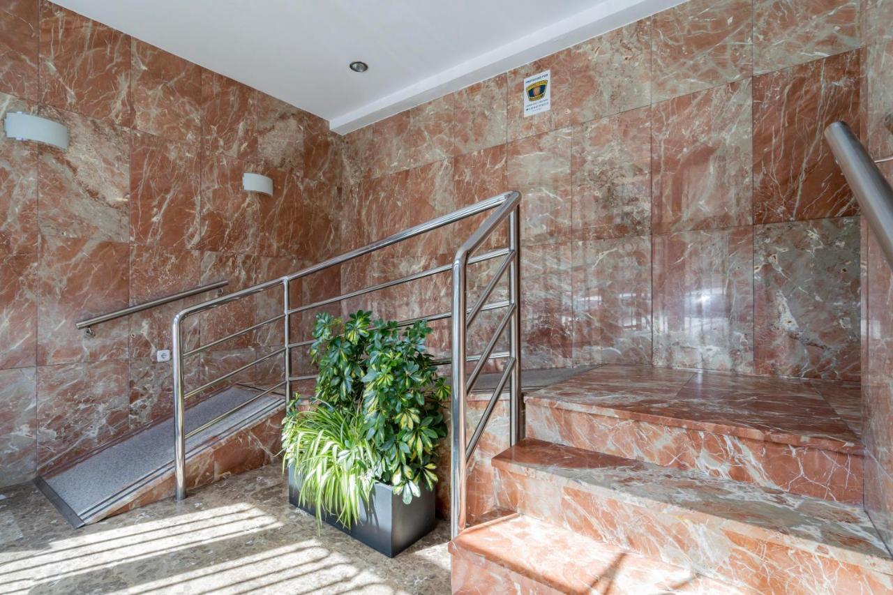 For You Rentals Moderno Apartamento Temporal Cerca Zoo Y Del Parque De Atracciones Ceb76 Мадрид Экстерьер фото